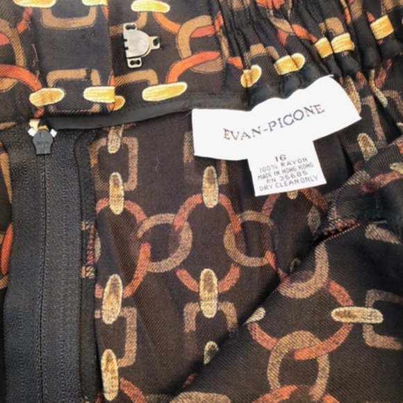 Evan- Picone Patterned Long Skirt - Picture 3 of 3